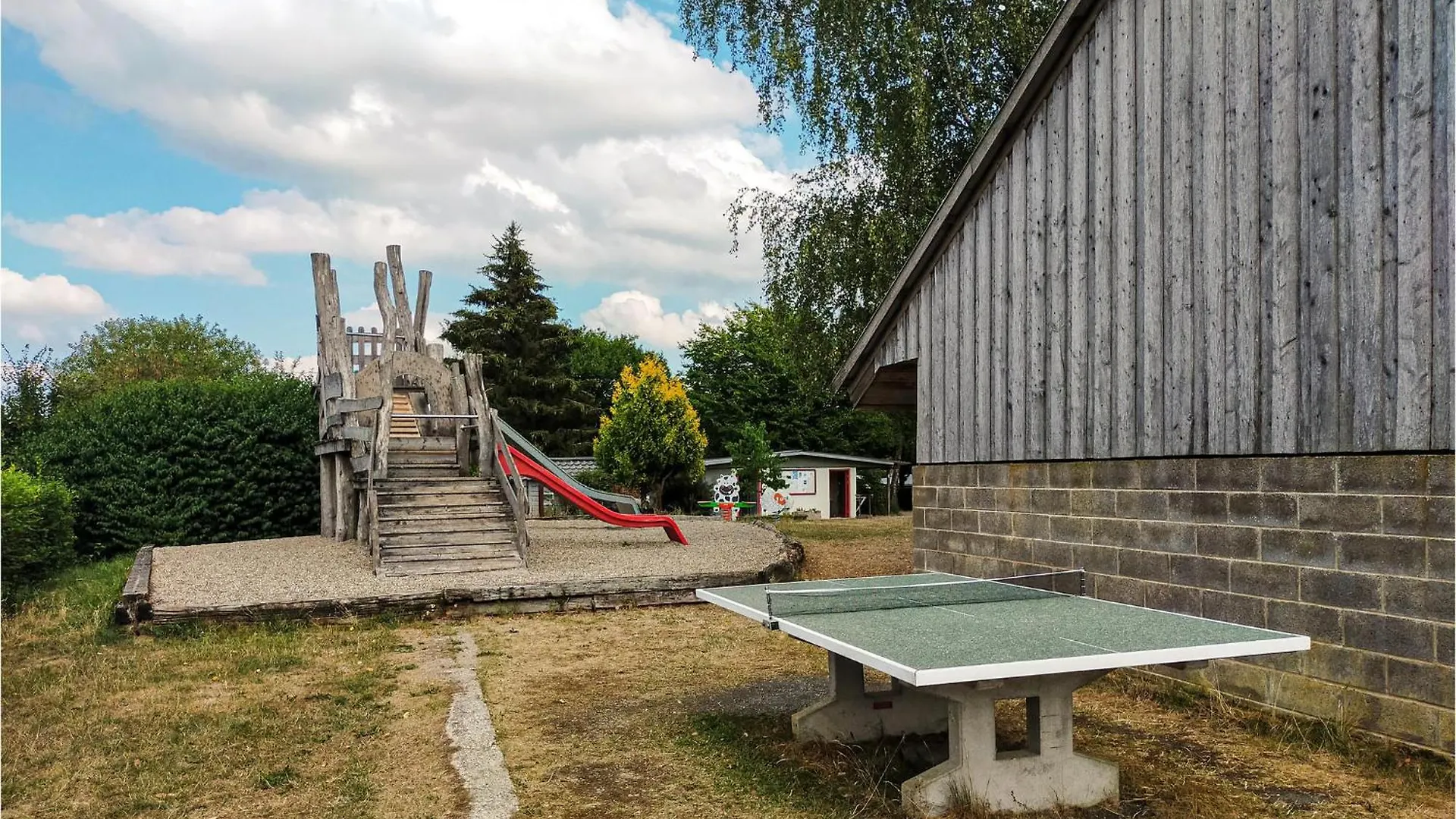 Stunning Home In Haller With Wifi